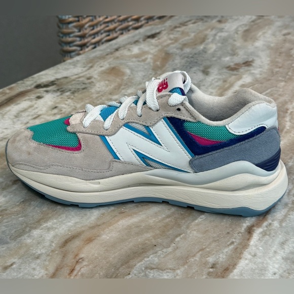Women’s NEW BALANCE 57/40 Retro sneakers- grey/white/multi/pink/teal. Size 7 - Picture 5 of 11